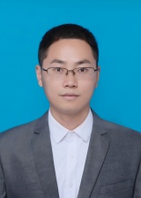 MdTq_1755270775318024058.jpg 蓝底证件照片(1).jpg