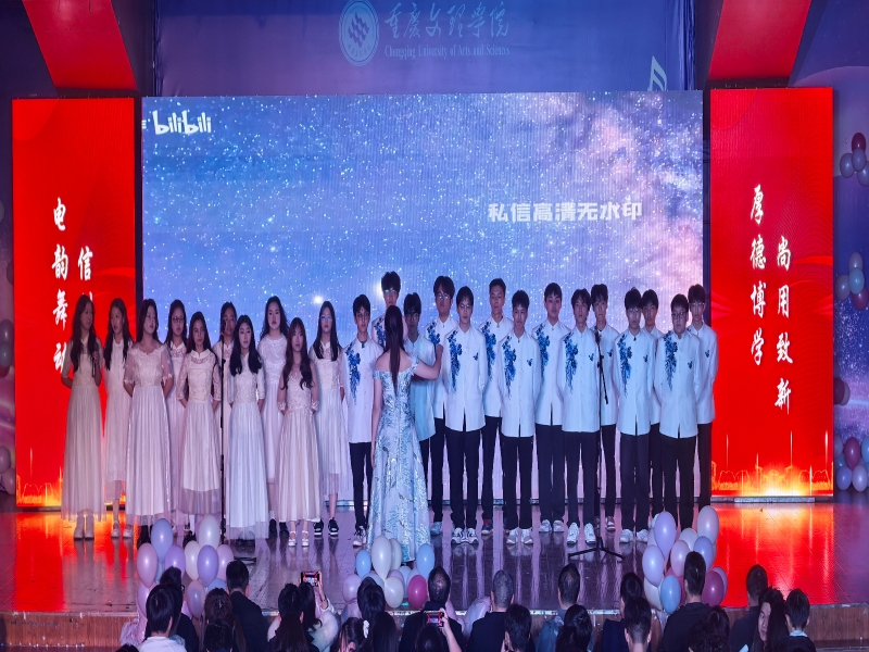 AvMV_1765253470785098638.jpg